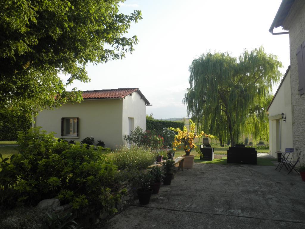 Domaine De La Vigne Bed & Breakfast Cadalen Exterior photo